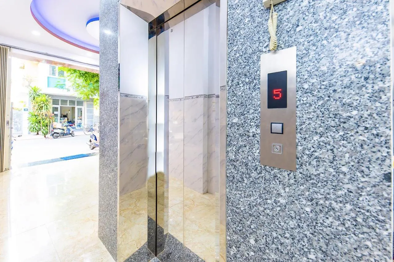 Q3 Viet An Hotel ニャチャン